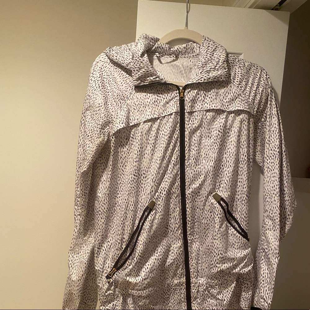 Lulu lemon windbreaker jacket